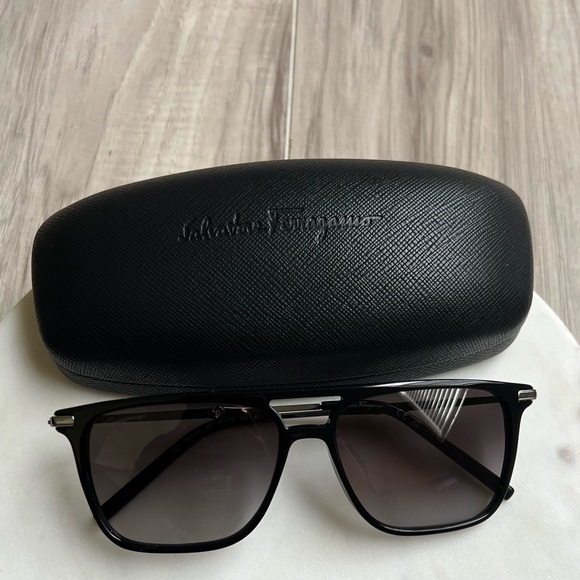 Salvator Ferragamo SunGlasses and Case - Picture 1 of 8